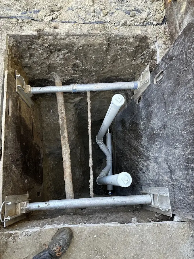 Experienced plumber completing Drain Cleaning work in Yelm